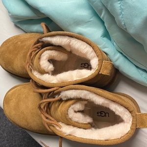 Tan ugg boots